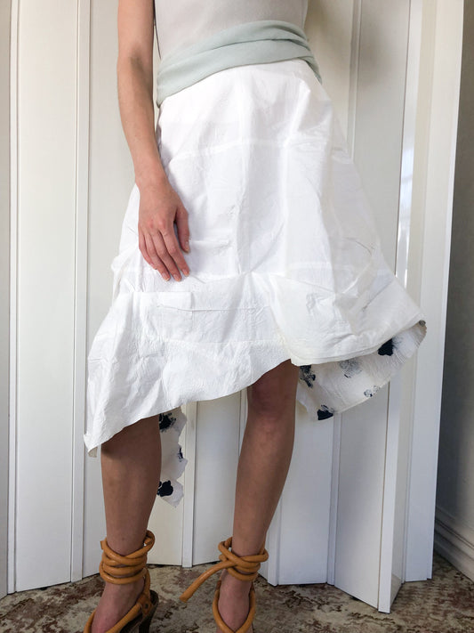 Paper skirt
