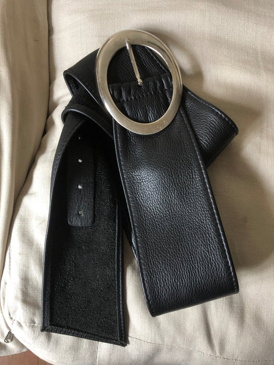 Wide leather belt, black buff